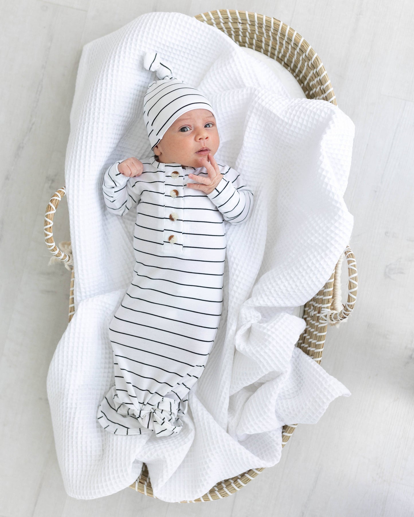 Newborn Knotted Baby Gown and Hat Sets - Baby Clothing