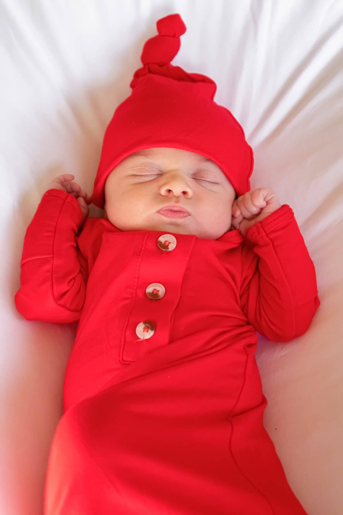 Newborn Knotted Baby Gown and Hat Sets - Baby Clothing
