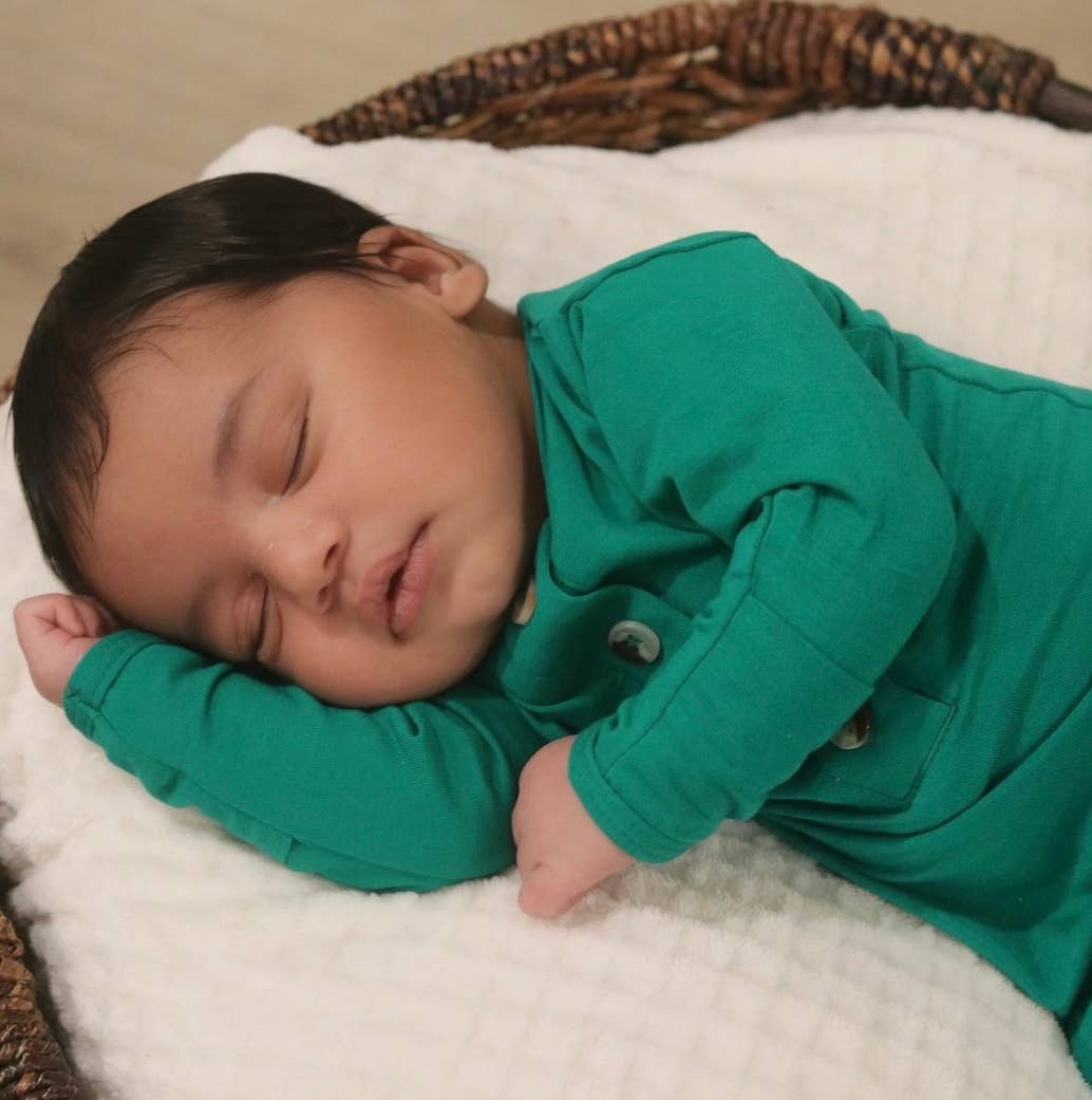 Newborn Knotted Baby Gown and Hat Sets - Baby Clothing