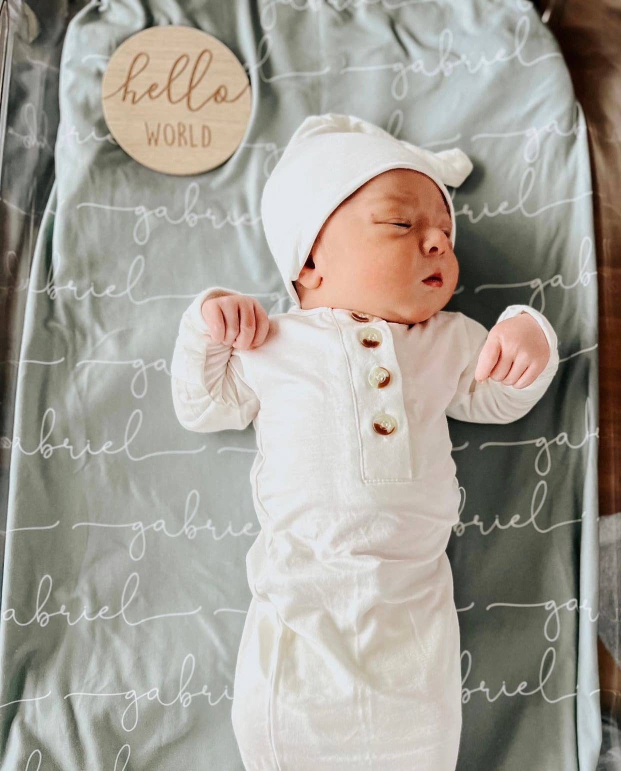 Newborn Knotted Baby Gown and Hat Sets - Baby Clothing