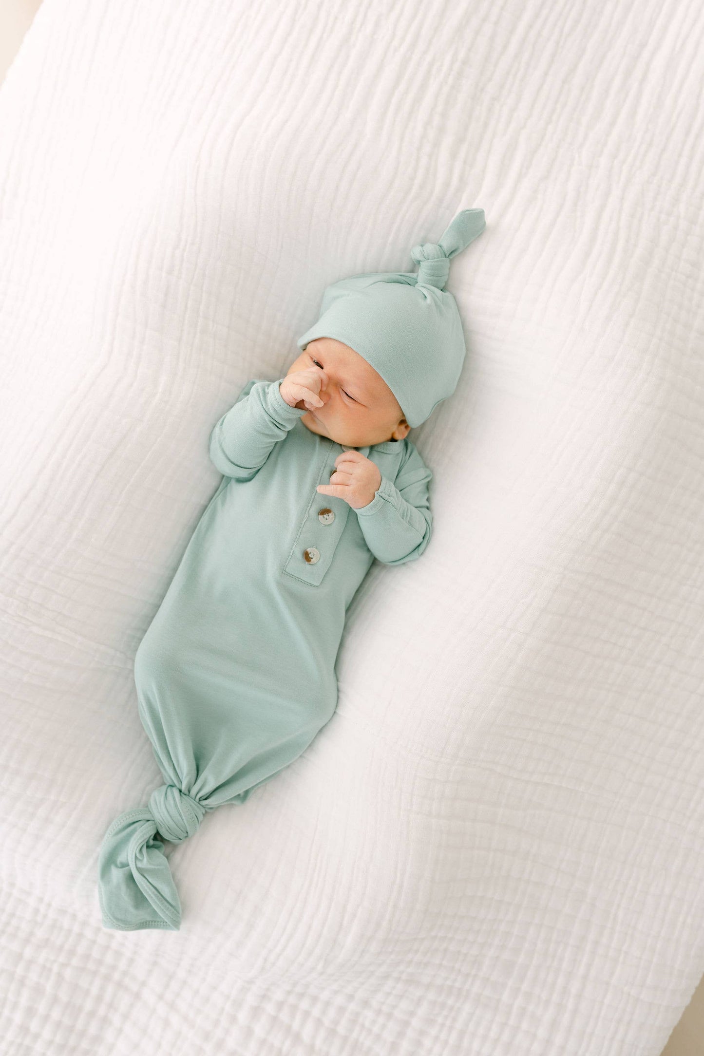 Newborn Knotted Baby Gown and Hat Sets - Baby Clothing