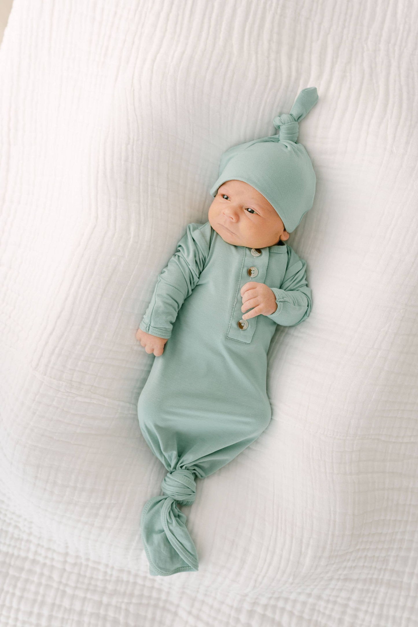 Newborn Knotted Baby Gown and Hat Sets - Baby Clothing